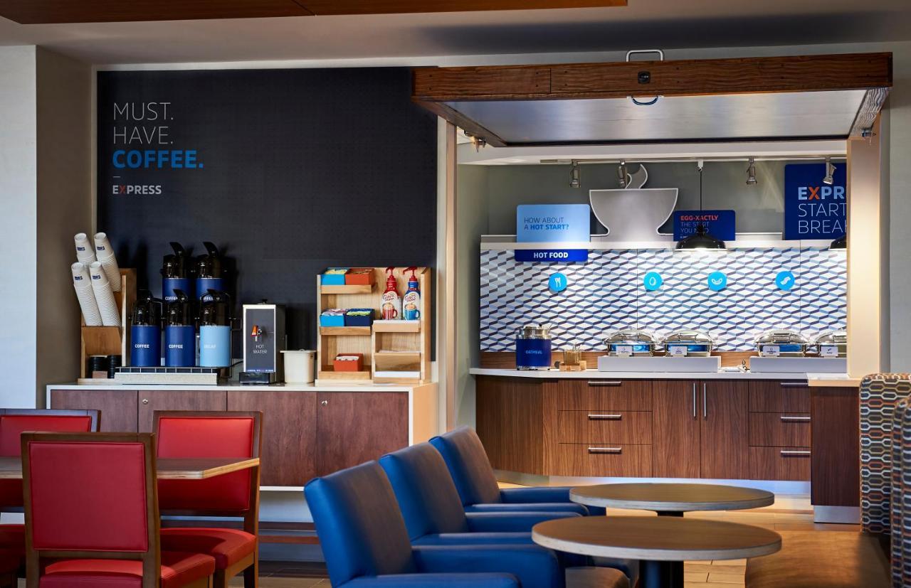 Holiday Inn Express & Suites - Canton By Ihg Dış mekan fotoğraf