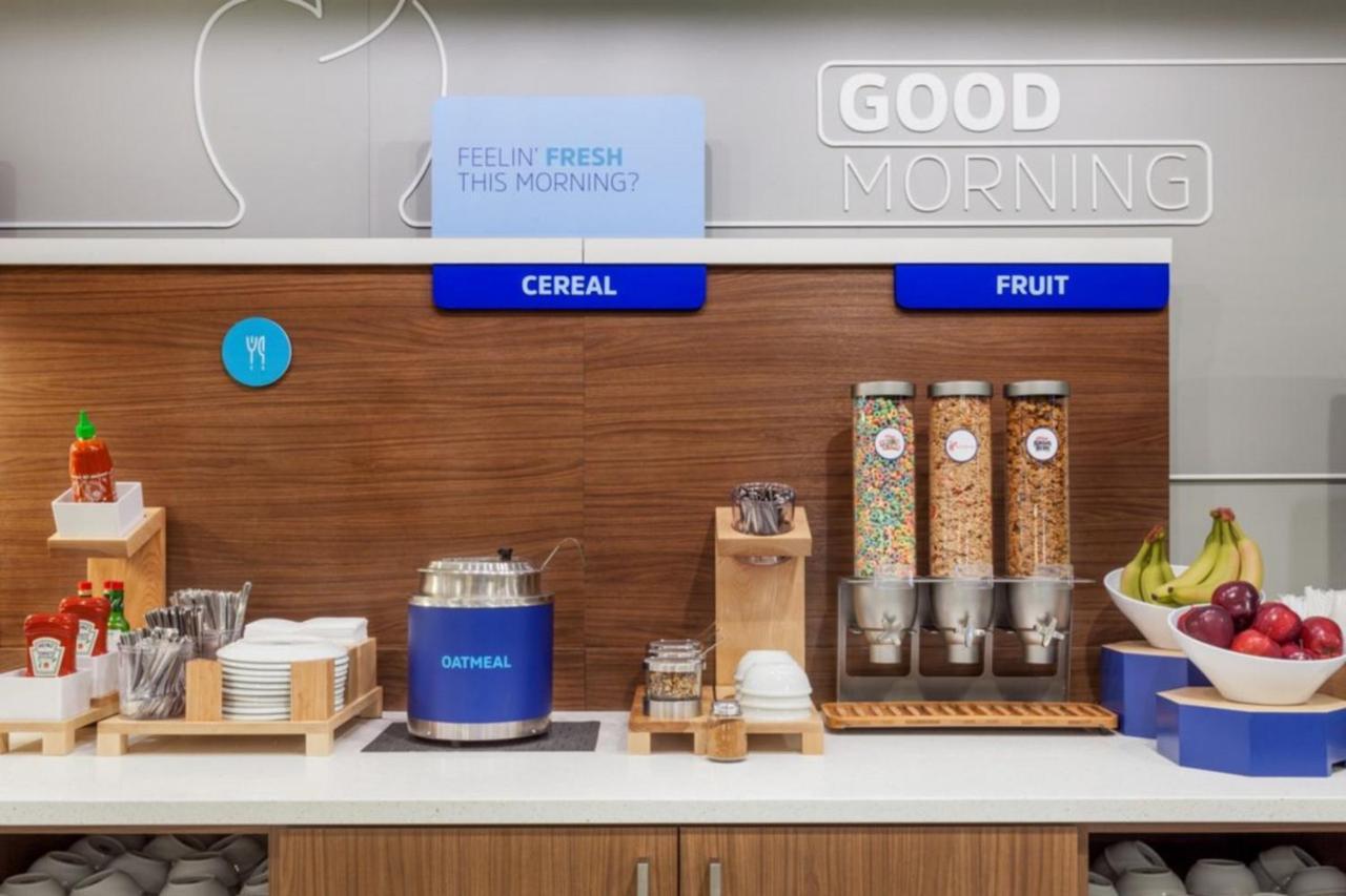 Holiday Inn Express & Suites - Canton By Ihg Dış mekan fotoğraf